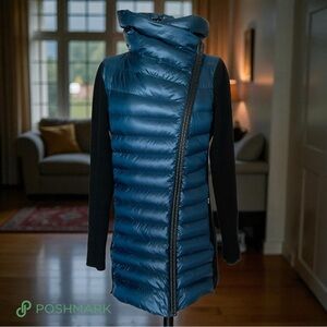 💖 Blue Puffer Jacket with Asymmetrical Zip & Knit Sleeves 💖